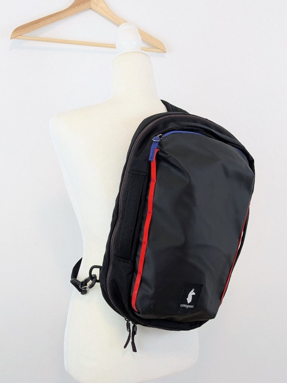 COTOPAXI Chasqui 13L Sling Pack Black and Red